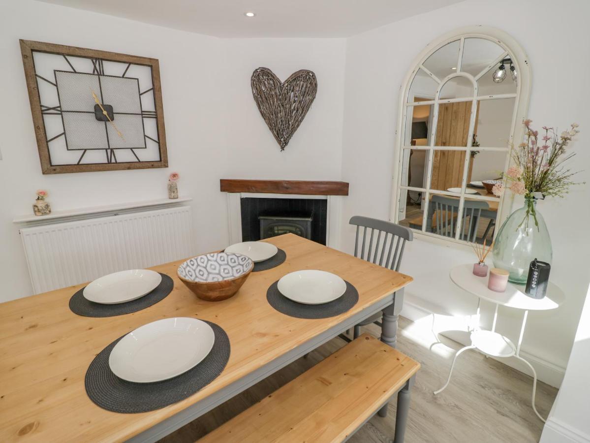 Blossom Cottage Μπρόντγουεϊ Εξωτερικό φωτογραφία
